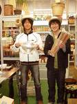 061225ekicho&wakio.jpg