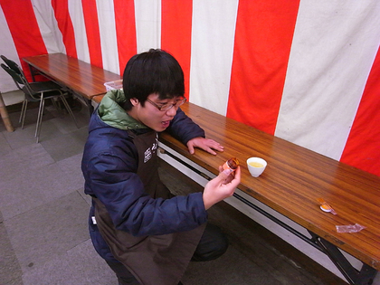 12012905.jpg